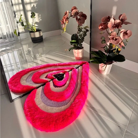 HEART SHAPED MIRROR RUG - Picture 2 of 7